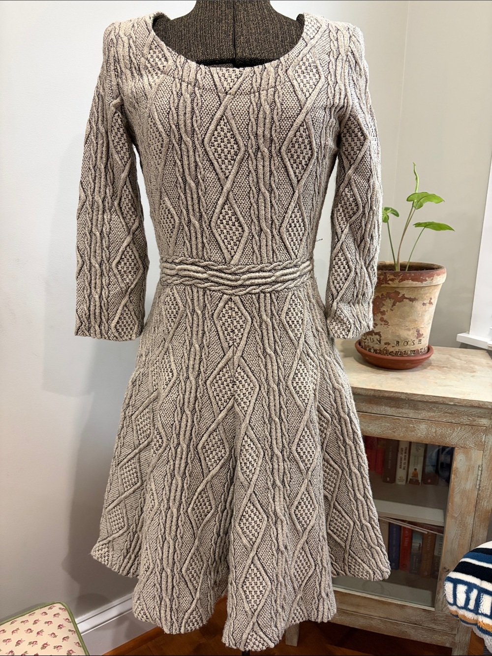 Beautiful Pink Tartan Taupe/Gray Diamond Cable Knit Dress - Size Small